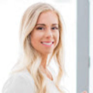 Meet your Posher, Abbey